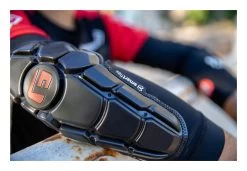 G-FORM Pro-X3 Elbow Guards -Icon Store gform pro x3 elbow guards black 1