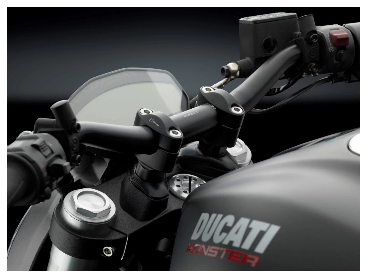 Rizoma Handlebar Riser Ducati Monster 821 / 1200 / S 4 Rizoma Handlebar Riser Ducati Monster 821 / 1200 / S - Image 2